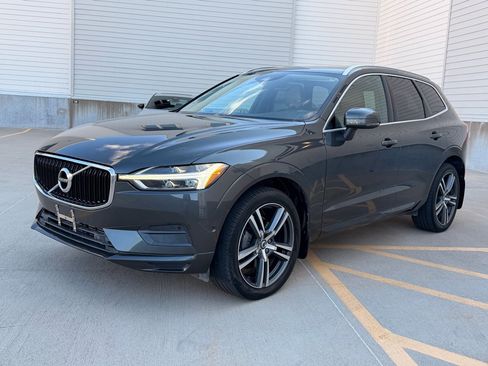 Used 2019 Volvo XC60 T5 Momentum w/ Premium Package FWD image 7