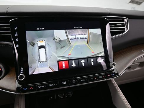 Used 2024 Jeep Grand Wagoneer L 4WD image 21