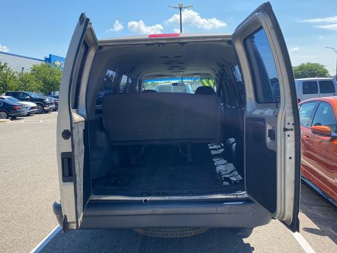 Used 2007 Ford E-350 and Econoline 350 XL RWD image 20