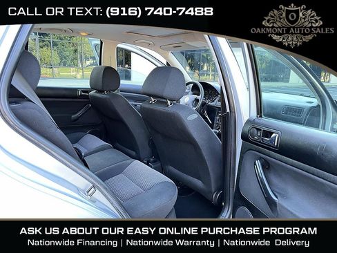 Used 2004 Volkswagen Golf GLS FWD image 9