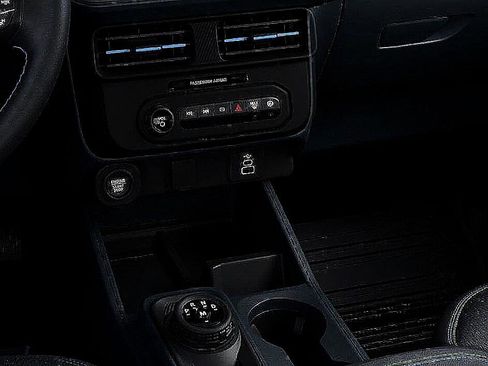 New 2026 Ford Maverick Lobo AWD/4WD image 16