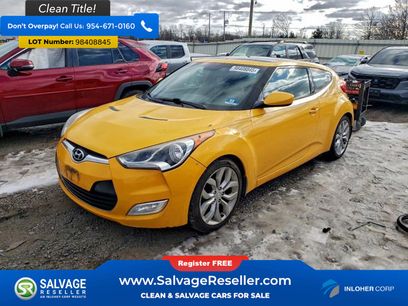 Used 2013 Hyundai Veloster w/ Style Pkg