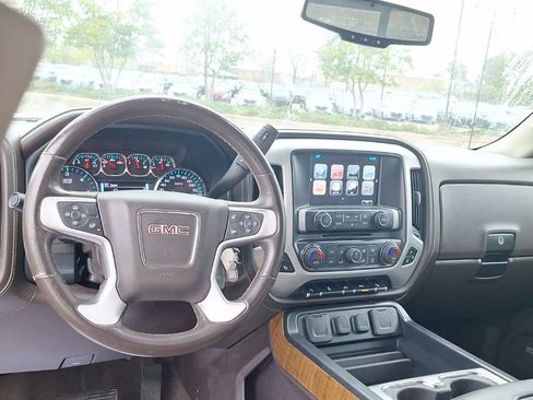 Used 2018 GMC Sierra 1500 SLT w/ SLT Premium Package image 2