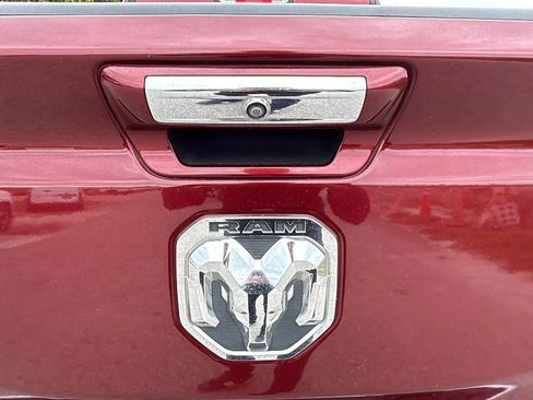 Used 2019 RAM 1500 Big Horn AWD/4WD image 14