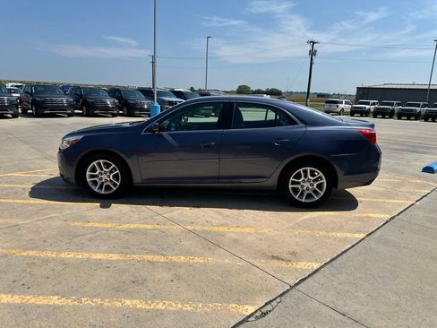 Used 2014 Chevrolet Malibu LT w/ Power Convenience Package FWD image 4