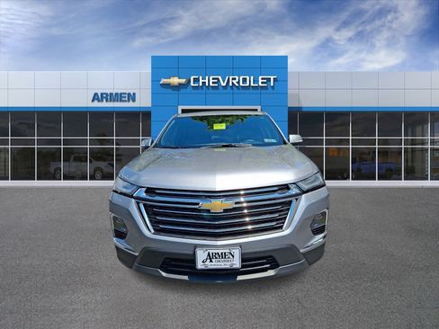 Used 2023 Chevrolet Traverse LT AWD/4WD image 3
