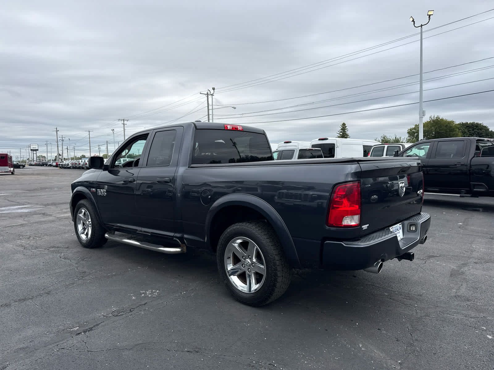 Used 2015 RAM 1500 Express AWD/4WD image 3