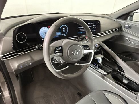 Certified 2023 Hyundai Elantra SEL w/ Convenience Package FWD image 18