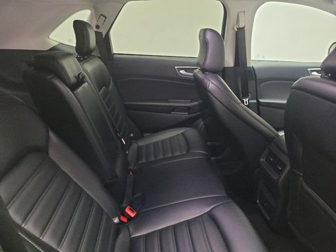Used 2024 Ford Edge SEL image 19