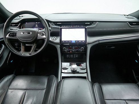 Used 2022 Jeep Grand Cherokee L Overland w/ Advanced Protech Group III image 30