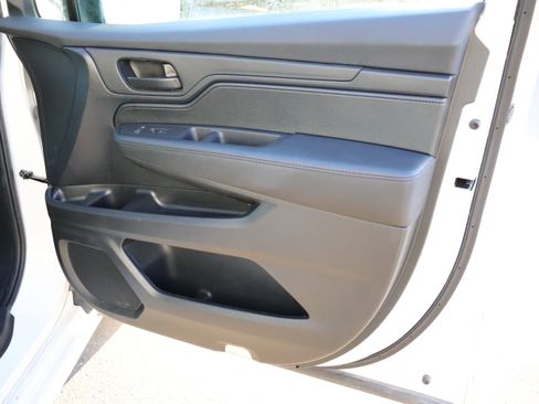 Used 2025 Honda Odyssey Sport-L image 9