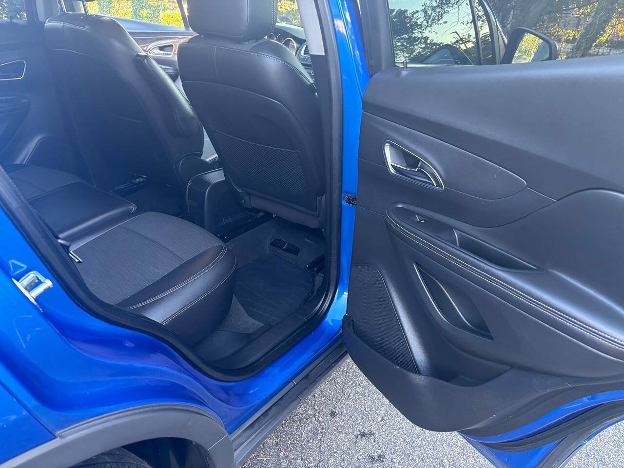 Used 2015 Buick Encore Convenience AWD/4WD image 22