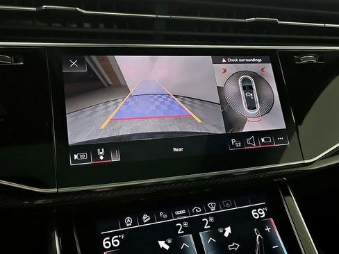 Used 2023 Audi SQ8 Prestige image 20