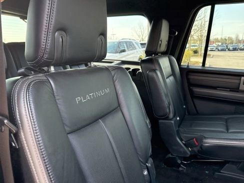 Used 2016 Ford Expedition EL Platinum image 11