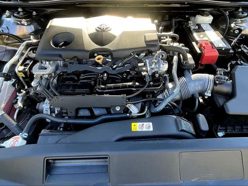 Used 2023 Toyota Camry SE image 30