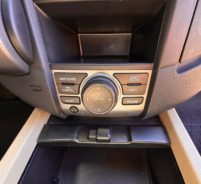 Used 2015 Honda Pilot Touring image 28