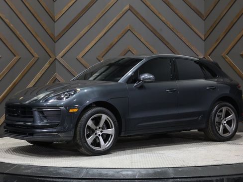 Used 2023 Porsche Macan image 12