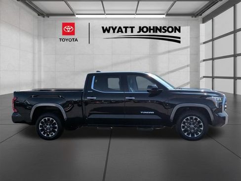 Used 2024 Toyota Tundra Limited AWD/4WD image 7