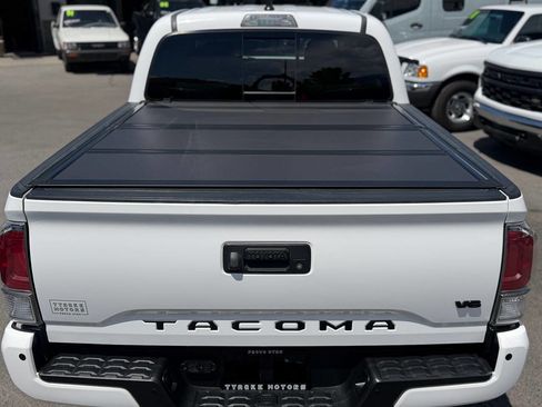 Used 2020 Toyota Tacoma TRD Off-Road w/ Technology Package AWD/4WD image 30