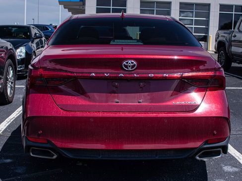 Used 2019 Toyota Avalon Limited w/ Advanced Safety Package FWD image 5