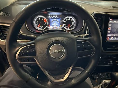 Used 2019 Jeep Cherokee Limited AWD/4WD image 29