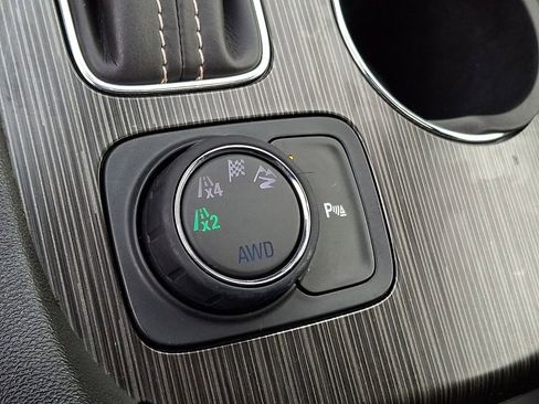 Used 2017 GMC Acadia SLT image 19