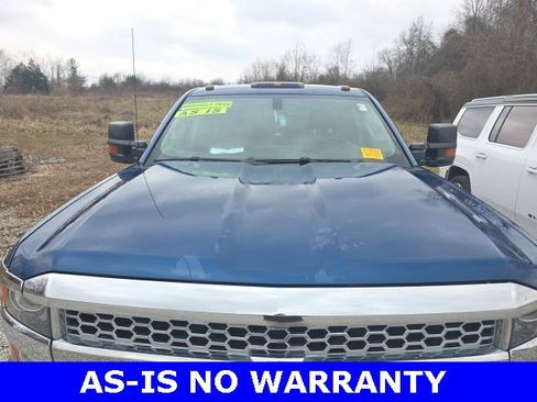 Used 2019 Chevrolet Silverado 2500 W/T image 2