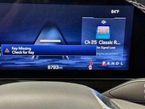 Used 2025 Chevrolet Traverse LT w/ LPO, Floor Liner Package FWD image 13