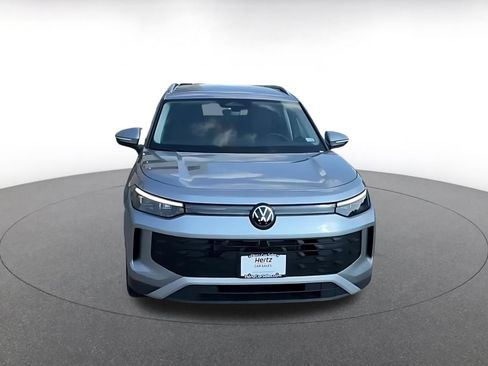 Used 2026 Volkswagen Tiguan SE AWD/4WD image 4
