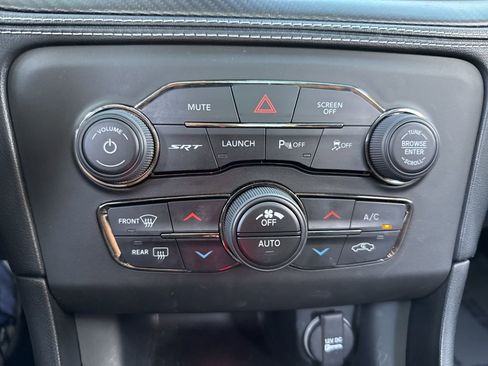 Used 2022 Dodge Charger SRT Hellcat w/ Harman/Kardon Audio Group image 38