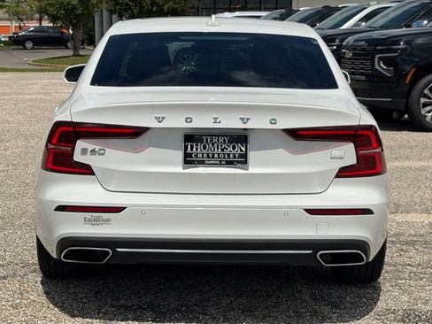Used 2021 Volvo S60 T8 Inscription AWD/4WD image 3