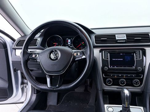 Used 2019 Volkswagen Passat 2.0T Wolfsburg FWD image 4