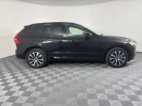 Used 2025 Volvo XC60 B5 Plus AWD/4WD image 5