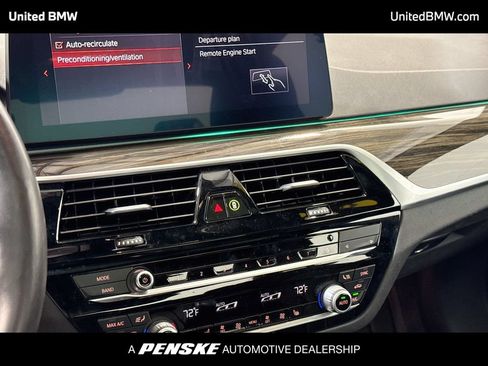 Used 2021 BMW 540i xDrive w/ M Sport Package AWD/4WD image 11