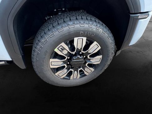 New 2026 GMC Sierra 3500 Denali w/ Denali Reserve Package AWD/4WD image 11