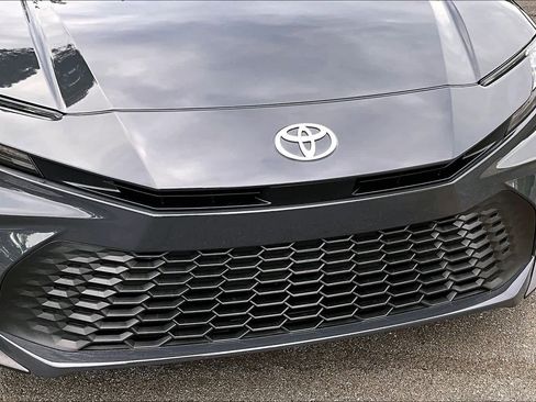 Used 2025 Toyota Camry SE w/ Convenience Package FWD image 29