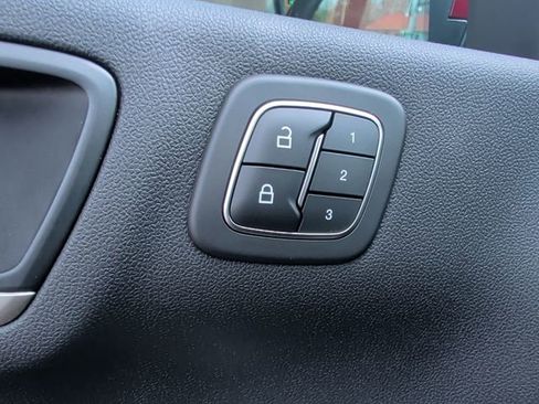 Used 2022 Ford Escape SEL w/ Technology Package image 16