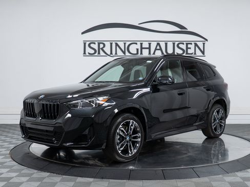 New 2026 BMW X1 xDrive28i w/ Technology Package AWD/4WD image 1