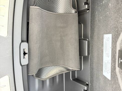Used 2024 Buick Enclave Essence FWD image 25