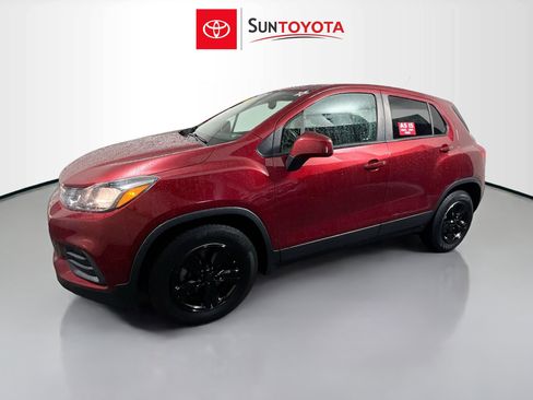 Used 2021 Chevrolet Trax LS w/ Tint and Cruise Package image 9