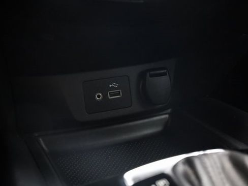 Used 2018 Nissan Rogue SV image 20