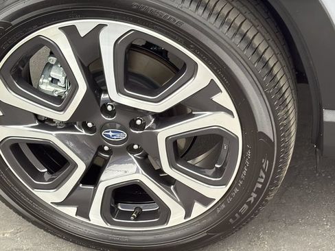 Certified 2023 Subaru Ascent Touring AWD/4WD image 11