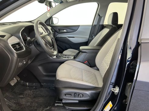 Used 2021 Chevrolet Equinox LS w/ LS Convenience Package image 11