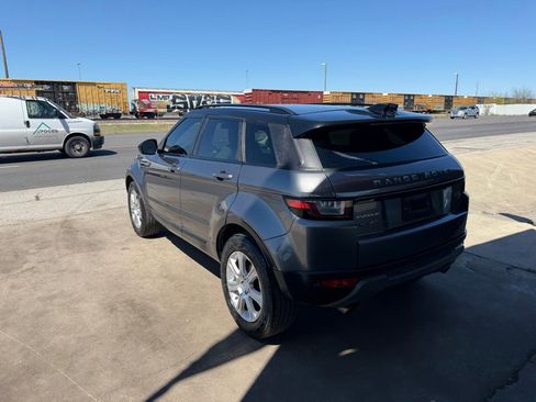 Used 2017 Land Rover Range Rover Evoque SE image 13