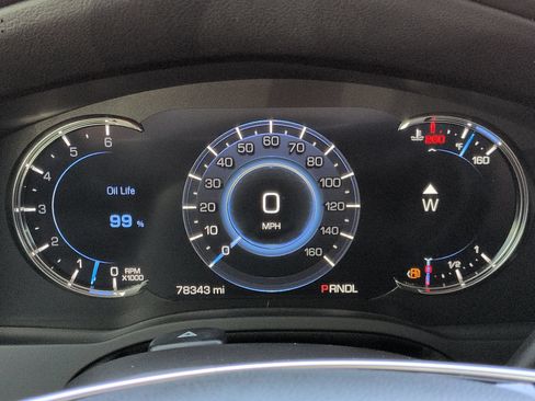 Used 2018 Cadillac Escalade Luxury RWD image 29