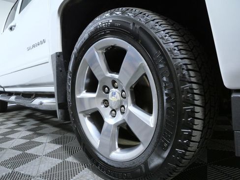 Used 2018 Chevrolet Silverado 1500 LT w/ All Star Edition AWD/4WD image 10