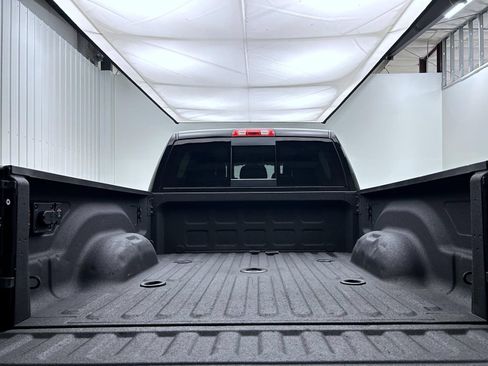 Used 2024 RAM 3500 Laramie AWD/4WD image 21