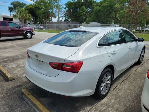 Used 2023 Chevrolet Malibu LT FWD image 4