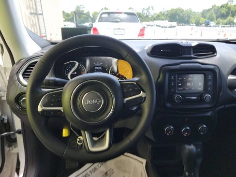 Used 2020 Jeep Renegade Sport FWD image 11