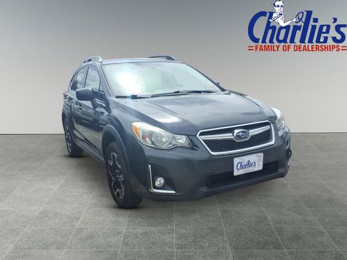 Used 2016 Subaru Crosstrek 2.0i Premium AWD/4WD image 3